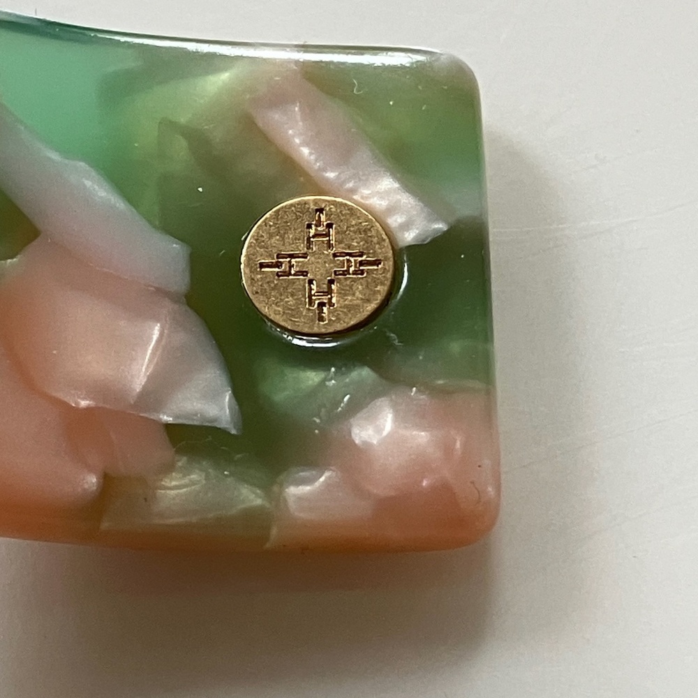 India Hicks Resin/Crystal "OUTSHINE" Cuff - Picture 4 of 5